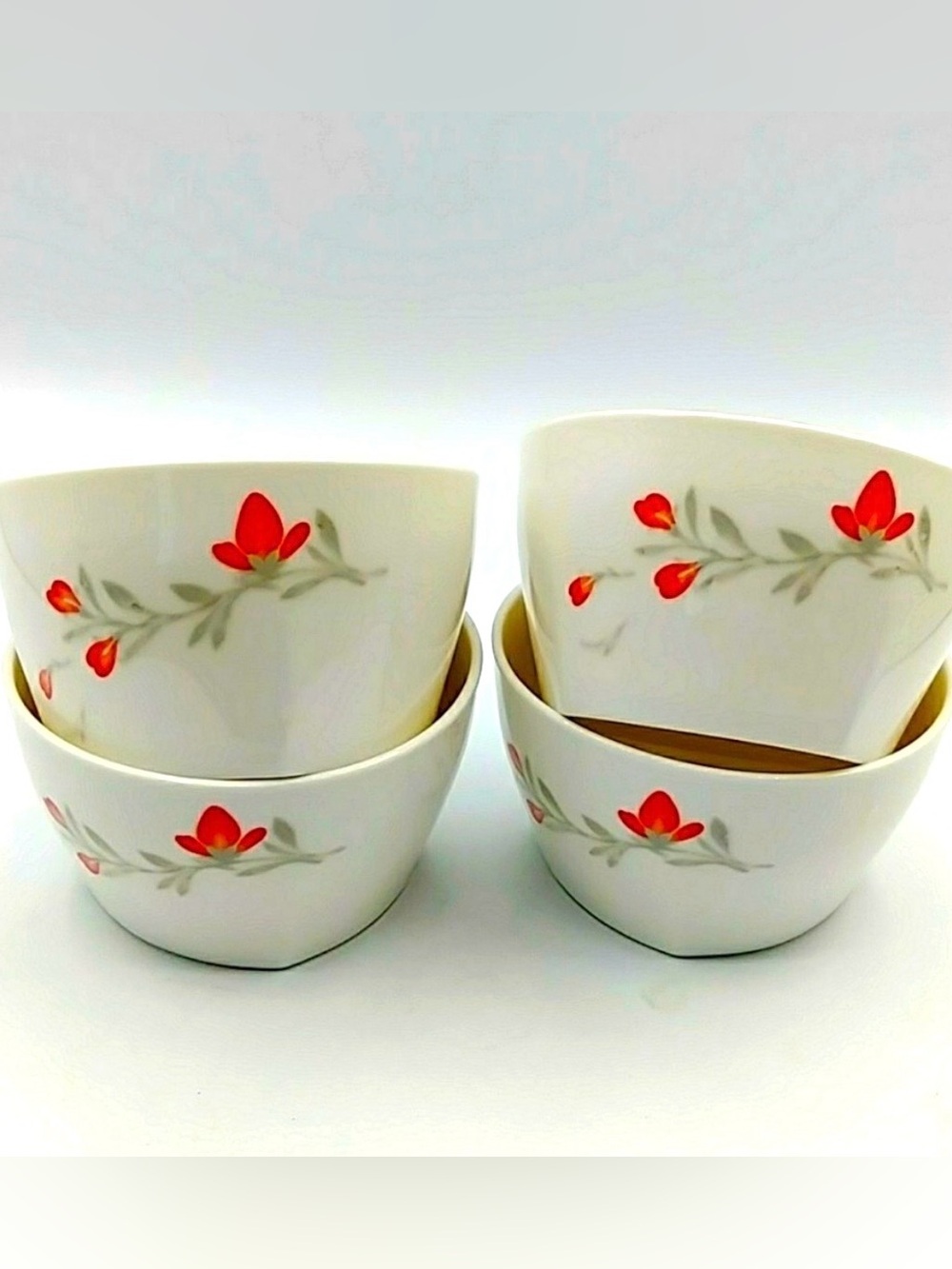 4 Red flowered Namseoul Rice Bowls